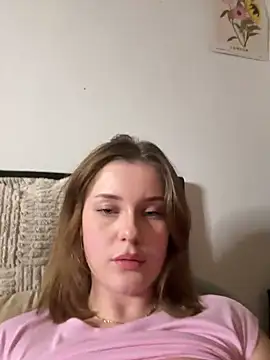 Snapshot of MaribelRiver chatting on 17, 2, 2025 MaribelRiver online show from 17, 2, 2025