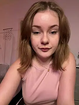 Snapshot of MaribelRiver chatting on 19, 2, 2025 MaribelRiver online show from 19, 2, 2025