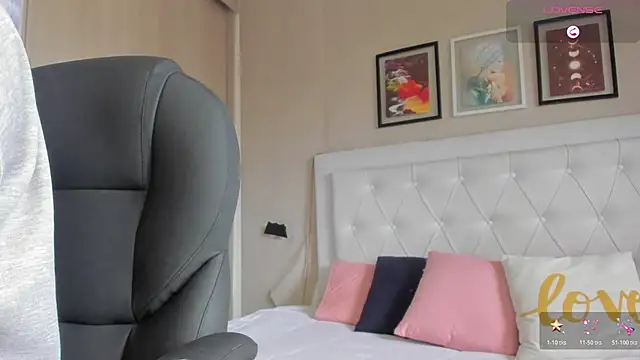 Snapshot of emma__smith1 chatting on 9, 3, 2026 emma smith1 online show from 9, 3, 2026