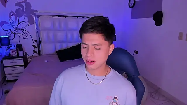 Niicky1  online show from 30, 12, 2024