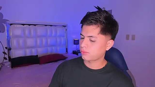 Niicky1  online show from 7, 1, 2025