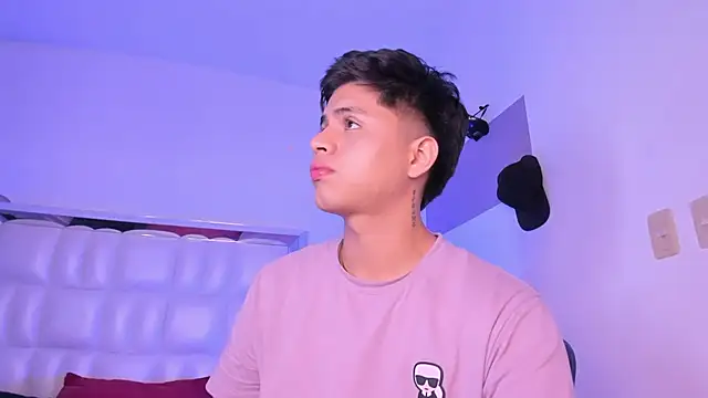 Niicky1  online show from 9, 1, 2025