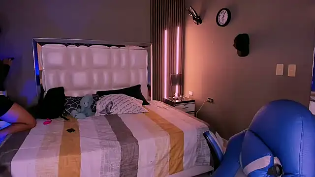 Niicky1  online show from 6, 3, 2025