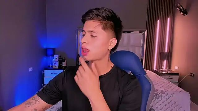 Niicky1  online show from 7, 3, 2025