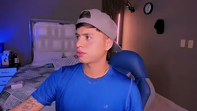 Niicky1  online show from 10, 3, 2025