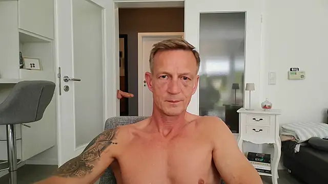 Snapshot of dirks71 chatting on 29, 5, 2026 dirks71 online show from 29, 5, 2026
