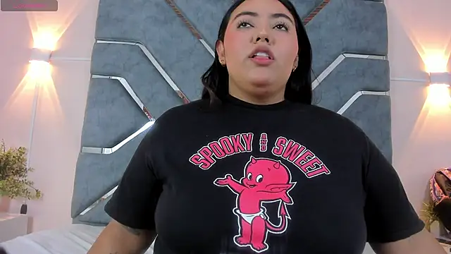 LucciaPorter online show from 19, 4, 2026