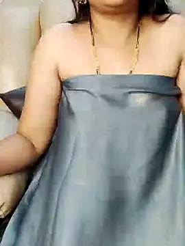 Traditional Housewife  online show from 8, 2, 2025