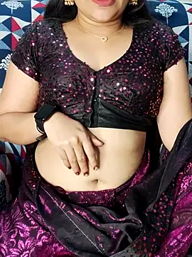 Traditional Housewife  online show from 29, 9, 2025