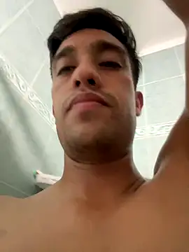 Snapshot of Magicerosxx69 chatting on 9, 9, 2025 Magicerosxx69 online show from 9, 9, 2025