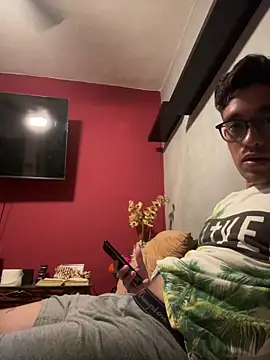 Snapshot of Magicerosxx69 chatting on 28, 10, 2025 Magicerosxx69 online show from 28, 10, 2025