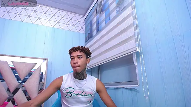 sexy blacks  online show from 30, 1, 2025