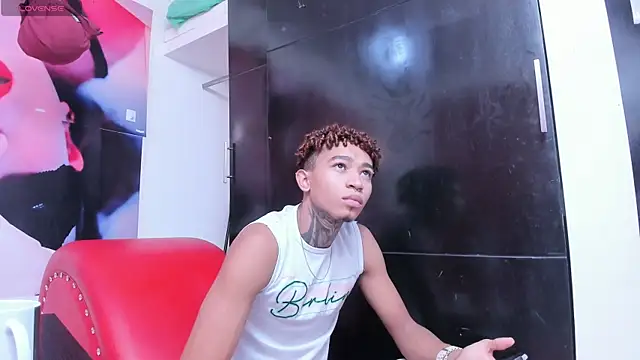 sexy blacks  online show from 24, 2, 2025