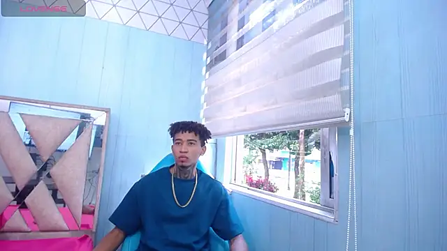 sexy blacks  online show from 13, 9, 2025