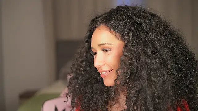 Snapshot of Moan4u chatting on 19, 12, 2024 Moan4u online show from 19, 12, 2024