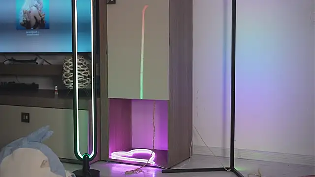 Snapshot of Moan4u chatting on 6, 10, 2025 Moan4u online show from 6, 10, 2025