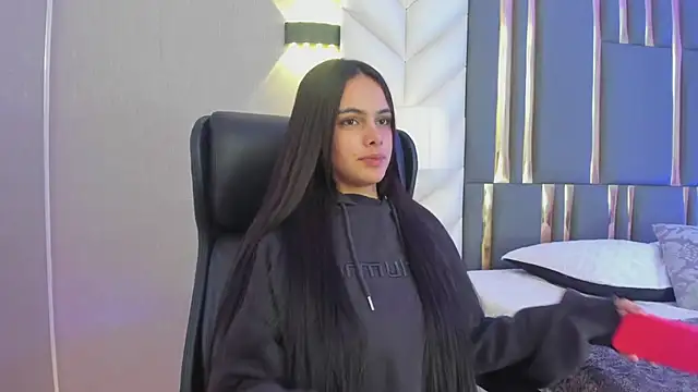 ChloeHarper  online show from 23, 5, 2026