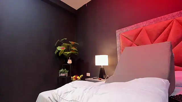 mia milff online show from 15, 3, 2025