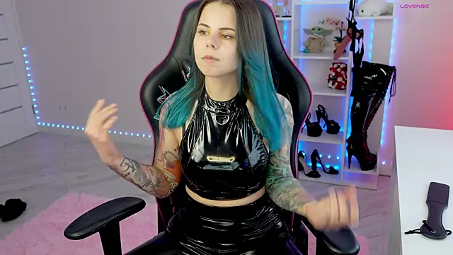 Latex Kitty online show from 2, 4, 2026