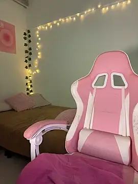 Snapshot of violet-333 chatting on 13, 2, 2026 violet-333 online show from 13, 2, 2026