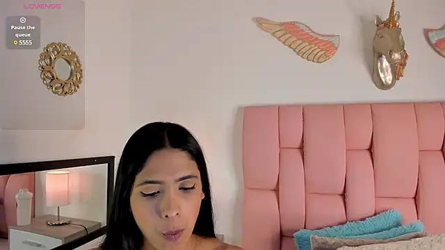 Snapshot of VeronikaOlsen chatting on 8, 1, 2025 VeronikaOlsen online show from 8, 1, 2025