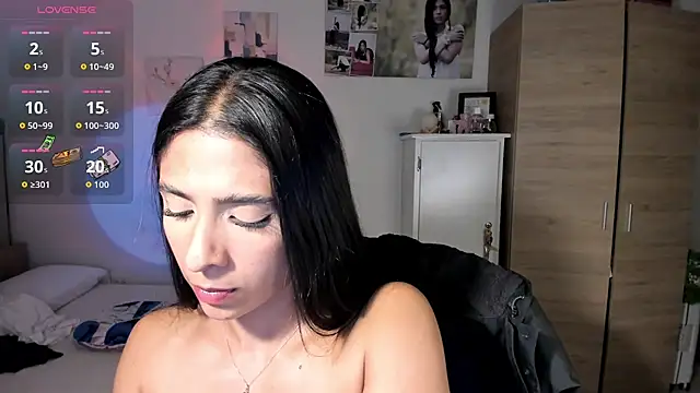 Snapshot of VeronikaOlsen chatting on 19, 10, 2025 VeronikaOlsen online show from 19, 10, 2025