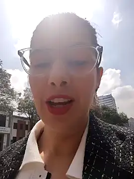 scarlett moore online show from 21, 11, 2025