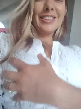 scarlett moore online show from 18, 5, 2026