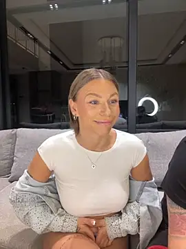 SexOnMyLvL online show from 8, 10, 2025