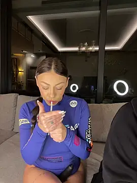 Snapshot of SexOnMyLvL chatting on 4, 2, 2026 SexOnMyLvL online show from 4, 2, 2026