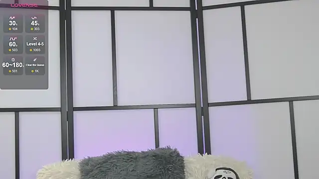 Snapshot of Xenomy chatting on 3, 2, 2025 Xenomy online show from 3, 2, 2025