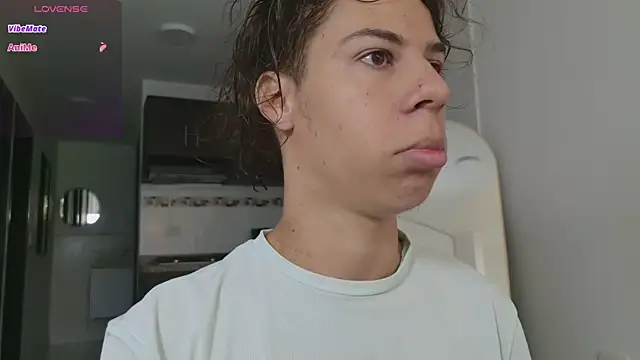 Snapshot of grey___27 chatting on 2, 3, 2026 grey 27 online show from 2, 3, 2026