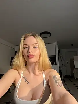 Snapshot of Vladamais chatting on 13, 4, 2026 Vladamais online show from 13, 4, 2026