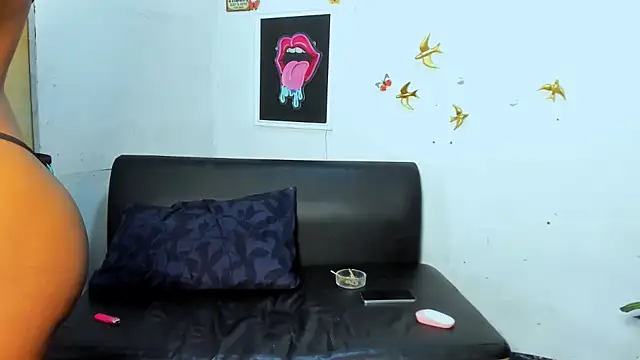 Snapshot of Ebonydollxx chatting on 7, 10, 2025 Ebonydollxx online show from 7, 10, 2025
