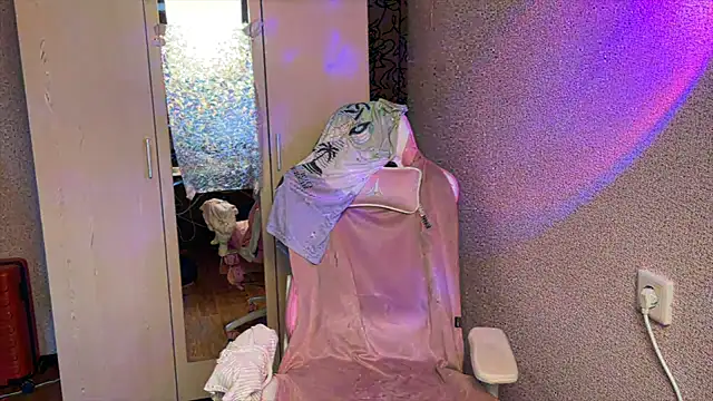 Katrin  kiss online show from 3, 7, 2026