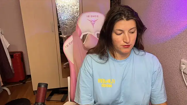 Katrin  kiss online show from 8, 7, 2026