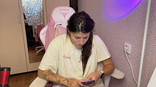 Katrin  kiss online show from 22, 7, 2026