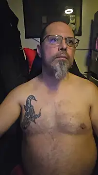 Snapshot of KrazyLegz chatting on 1, 2, 2026 KrazyLegz online show from 1, 2, 2026