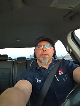 Snapshot of KrazyLegz chatting on 10, 2, 2026 KrazyLegz online show from 10, 2, 2026