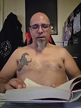 Snapshot of KrazyLegz chatting on 15, 2, 2026 KrazyLegz online show from 15, 2, 2026