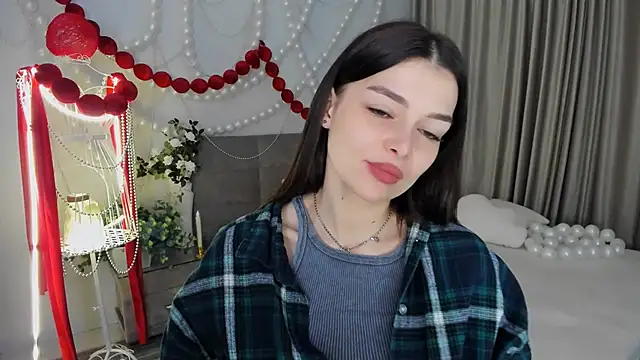 Snapshot of ContinentOfTranquility chatting on 6, 4, 2026 ContinentOfTranquility online show from 6, 4, 2026