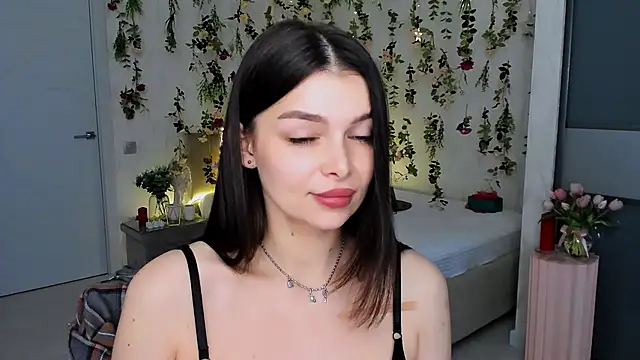 Snapshot of ContinentOfTranquility chatting on 11, 4, 2026 ContinentOfTranquility online show from 11, 4, 2026