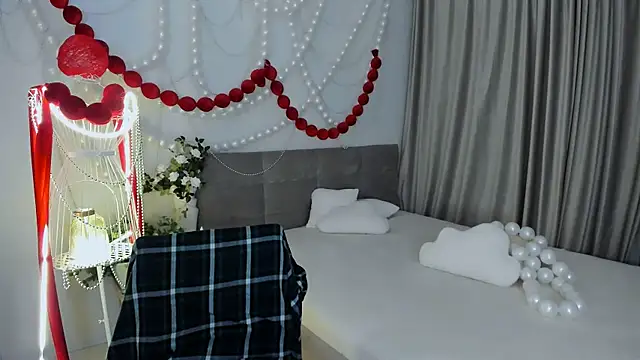 Snapshot of ContinentOfTranquility chatting on 14, 4, 2026 ContinentOfTranquility online show from 14, 4, 2026