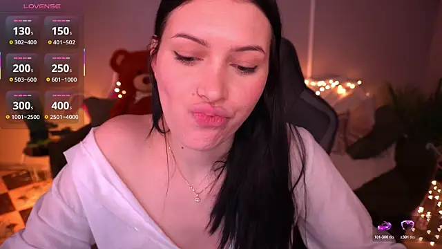 MilaSecrett online show from 8, 2, 2026