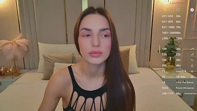 Snapshot of BellaHalles chatting on 5, 2, 2026 BellaHalles online show from 5, 2, 2026