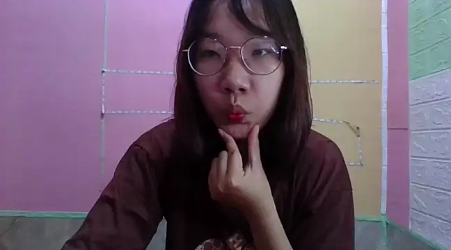 Snapshot of Nanoko chatting on 1, 2, 2025 Nanoko online show from 1, 2, 2025