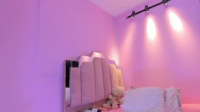 LoveQueen2 online show from 2, 10, 2025