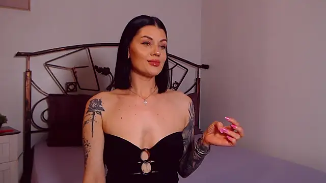 Snapshot of YvonneEverlee chatting on 20, 5, 2026 YvonneEverlee online show from 20, 5, 2026