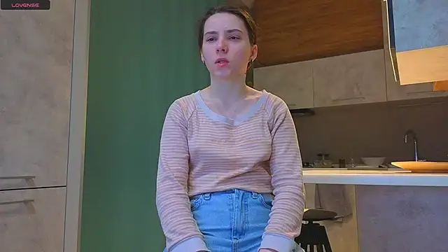 DonnaBurkee online show from 15, 12, 2025