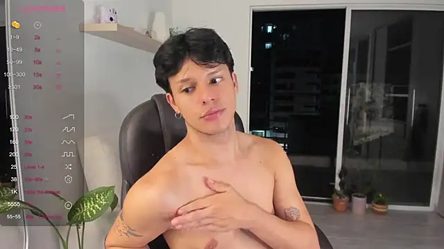 Snapshot of Alexxblue chatting on 4, 12, 2024 Alexxblue online show from 4, 12, 2024